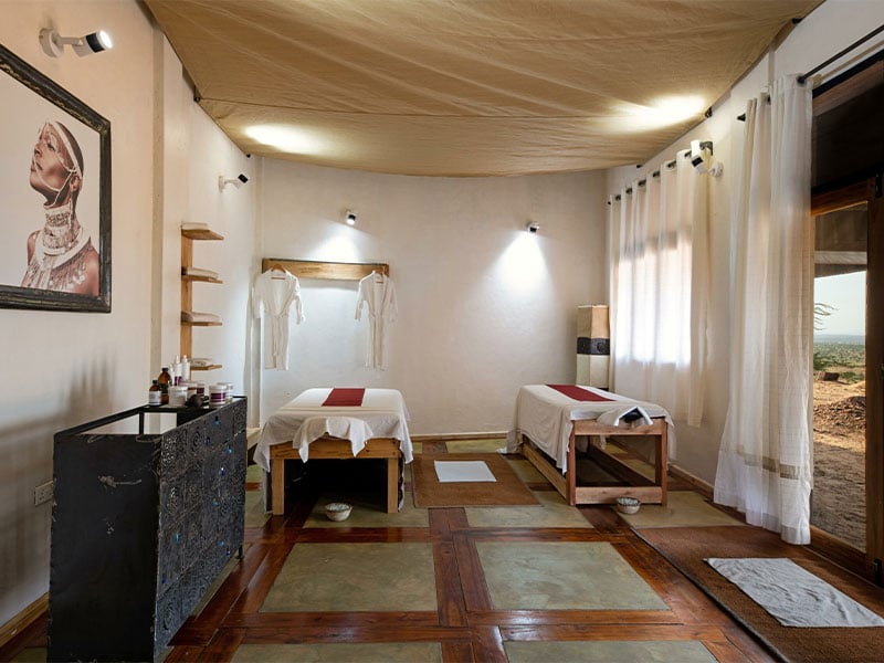 Kubukubu-lodge-inside